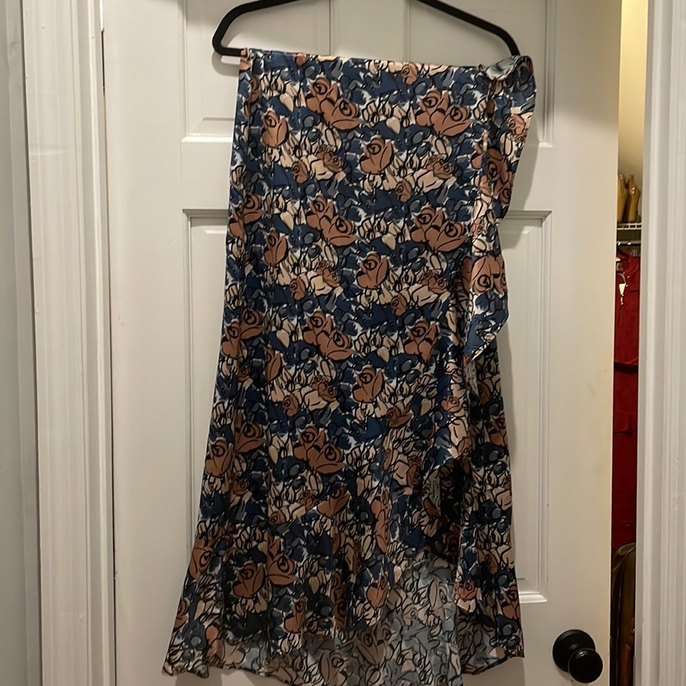 House of Harlow wrap skirt. Matching crop top is also for sale.